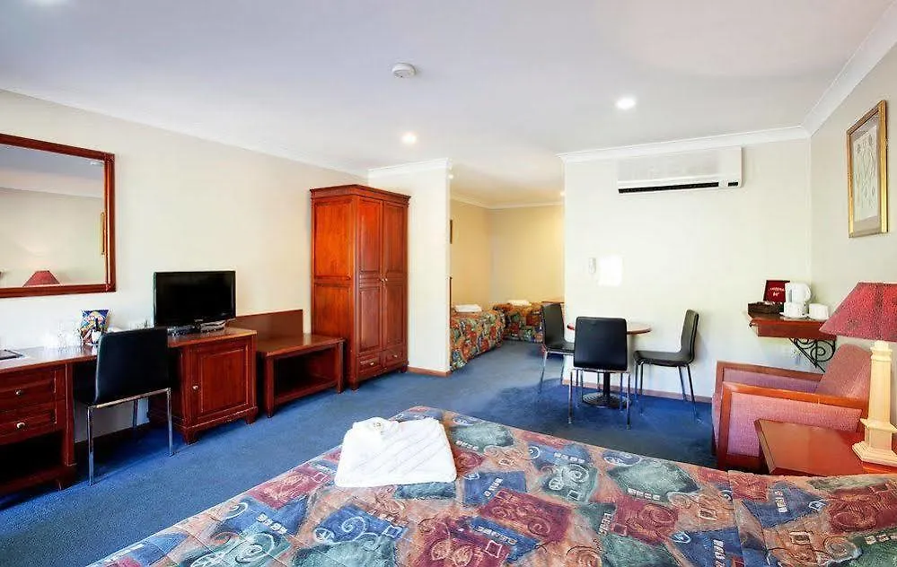***  Nightcap At Federal Hotel Toowoomba Australia