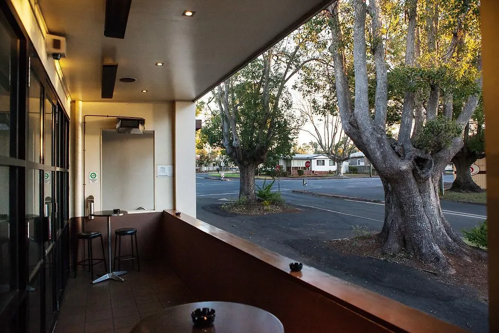 Nightcap At Federal Hotel Toowoomba
