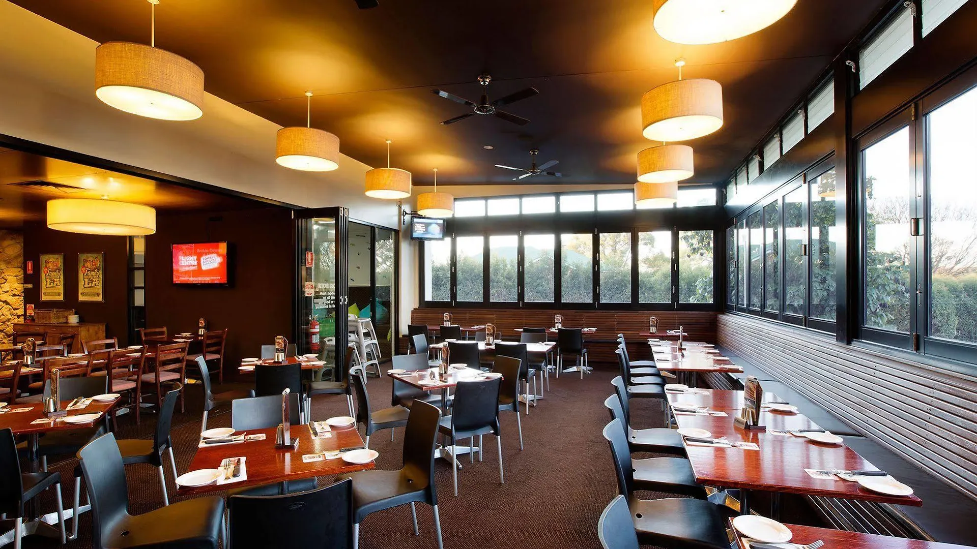Nightcap At Federal Hotel Toowoomba