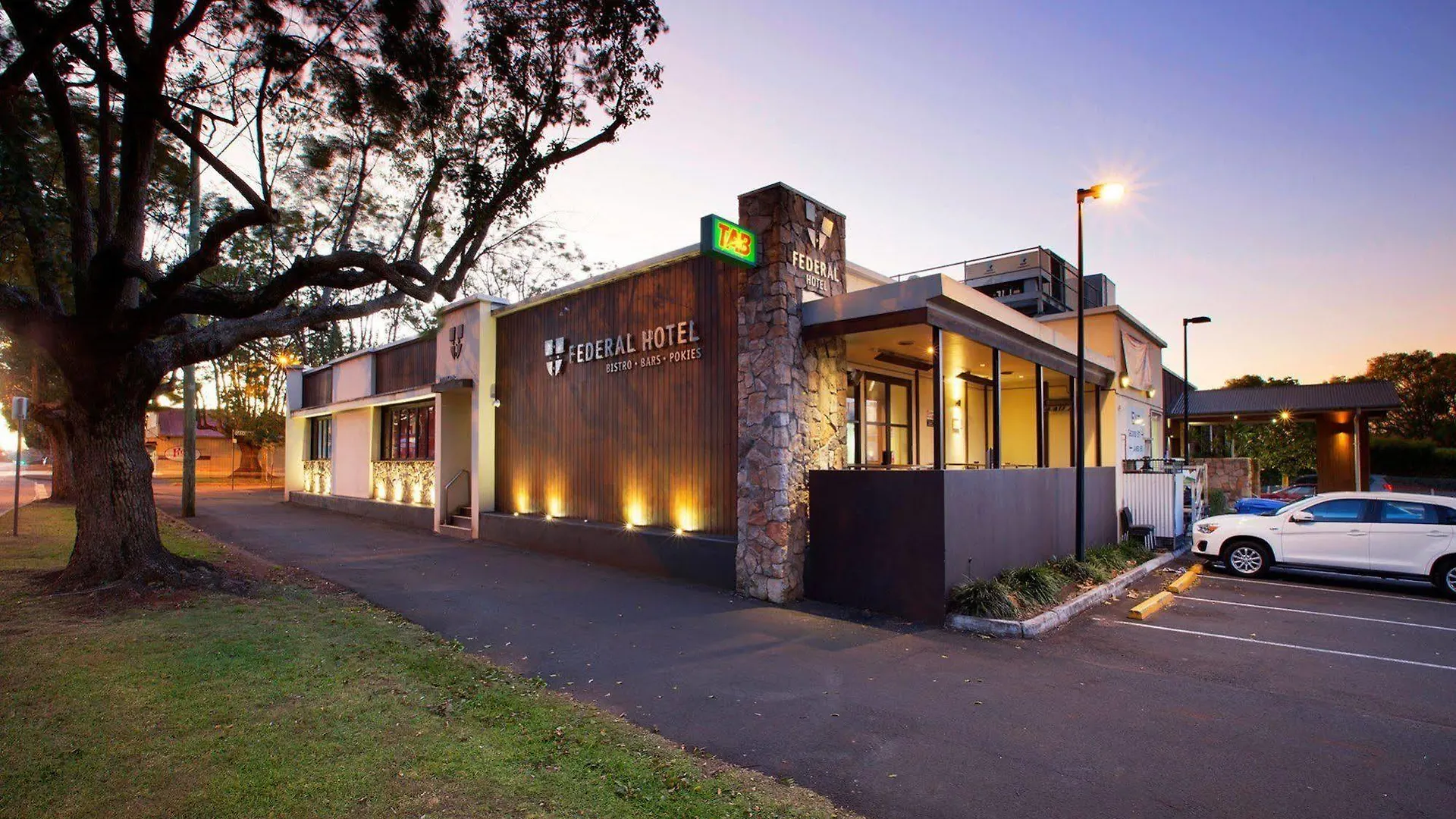 Nightcap At Federal Hotel Toowoomba